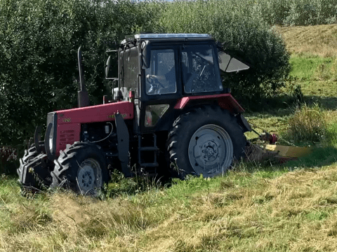 uslugi rolnicze traktorem usluga koszenie i mulczowania pól lak i nieużytków foto 1