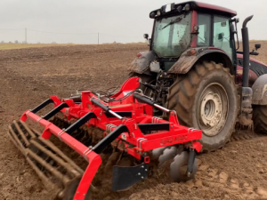 usluga talerzowania uslugi rolnicze traktorem uslugi rolne 6