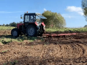uslugi rolnicze traktorem usluga bronowania
